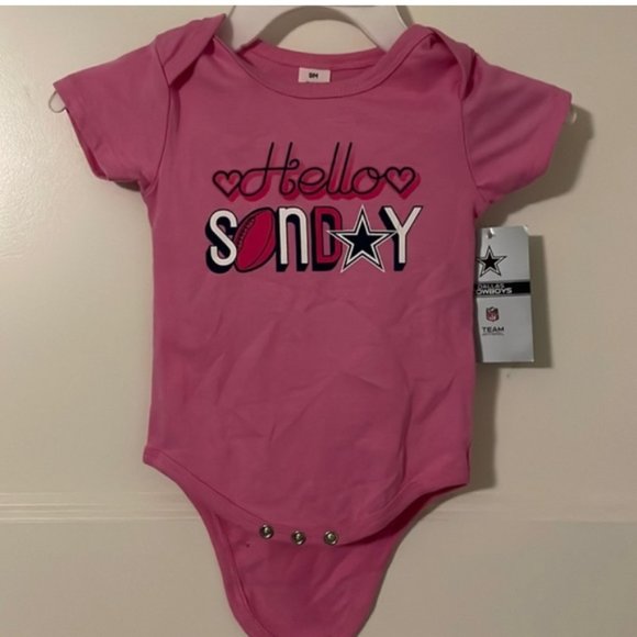 NWOT Pink Onesie Dallas Cowboy's NFL Blue Star Welcome Sunday - Picture 8 of 9